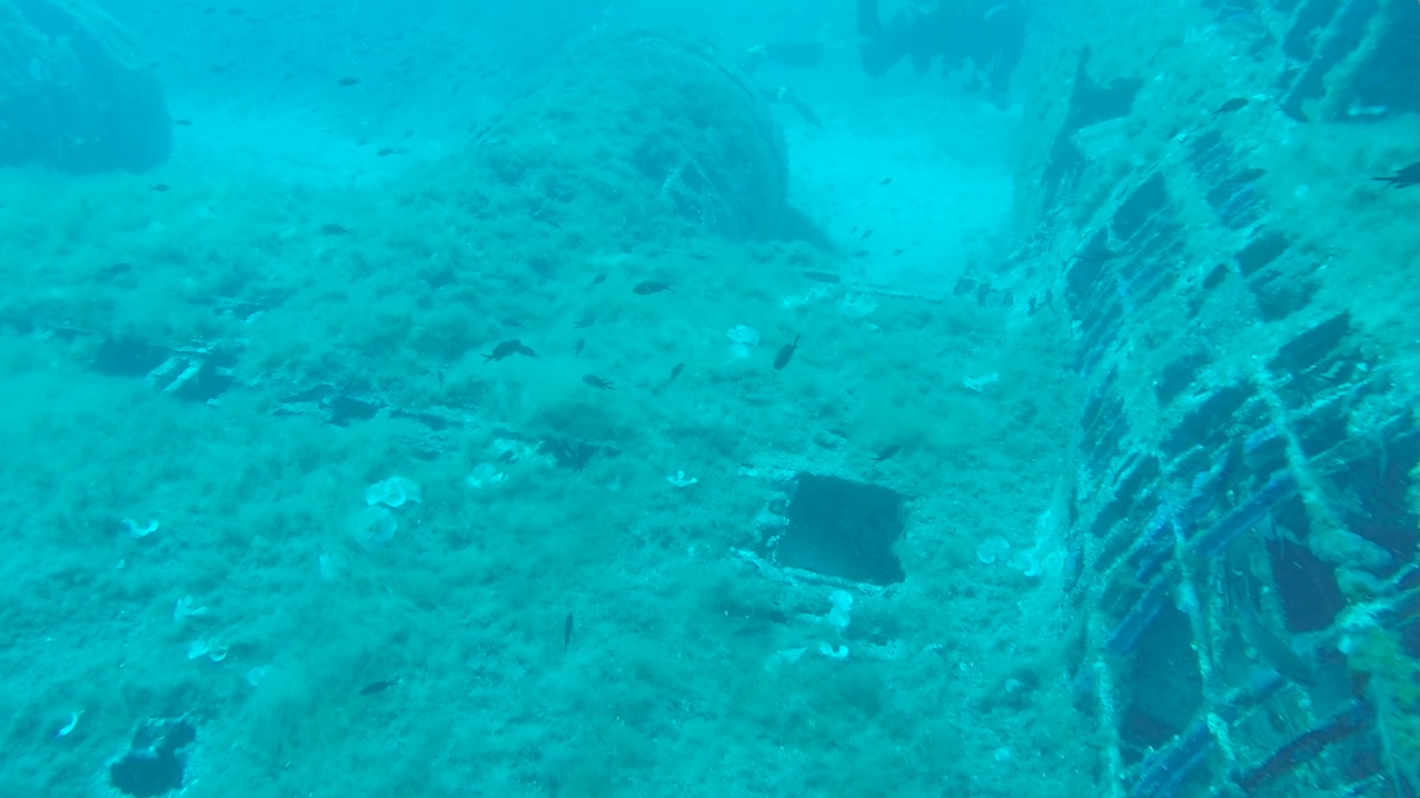 B17_Calvi photo 6